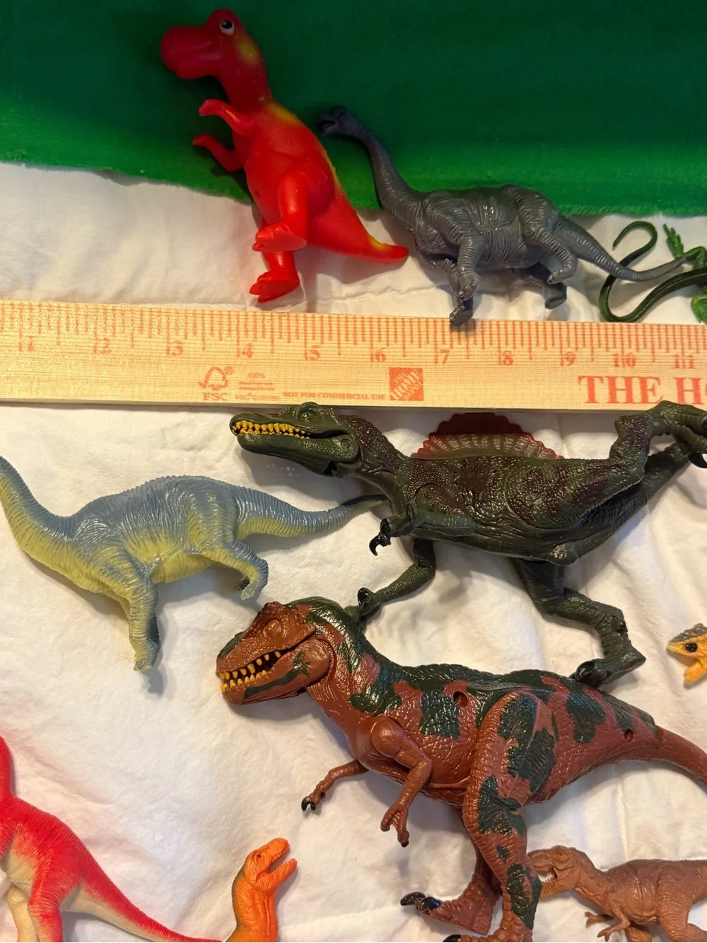 Dinosaurs Lot of 26 Plastic Dinosaurs Variety of sizes and styles